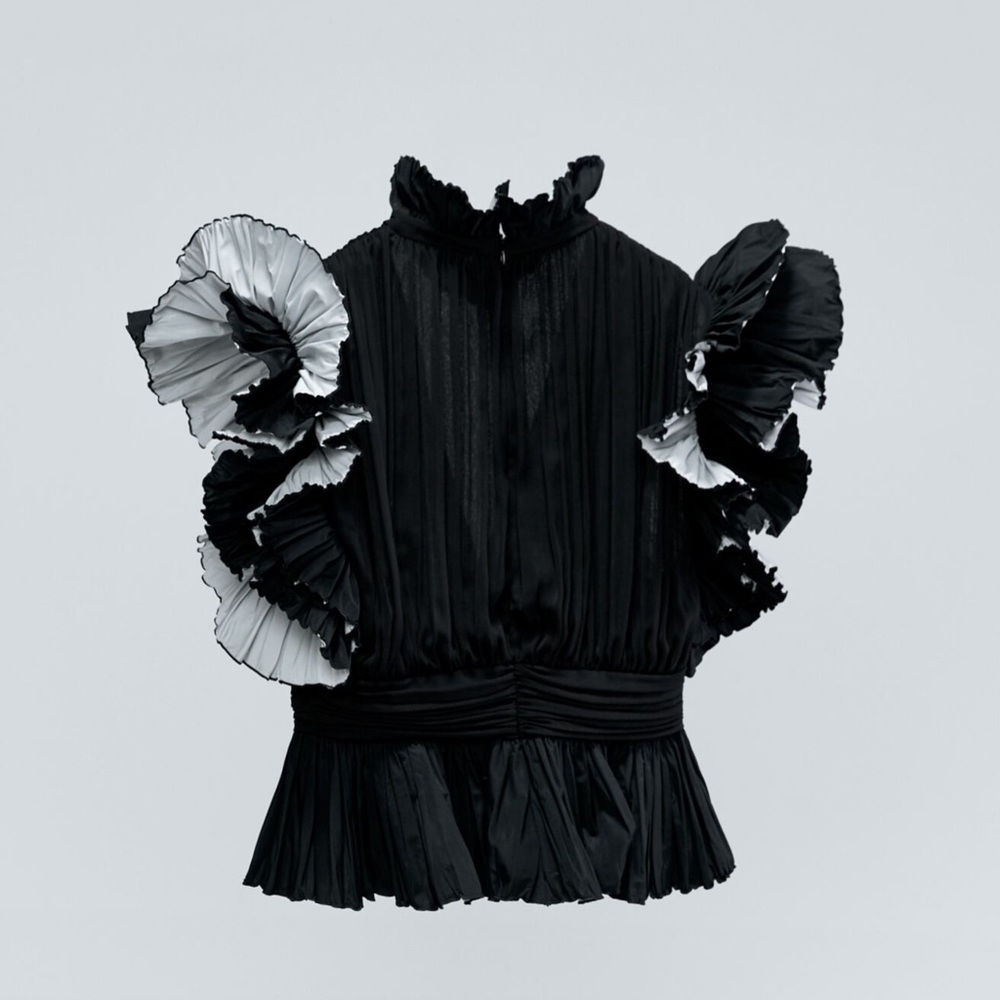 🤍 ZARA STUDIO Black Taffetta Voluminous Ruffled Frilly Sleeve Blouse